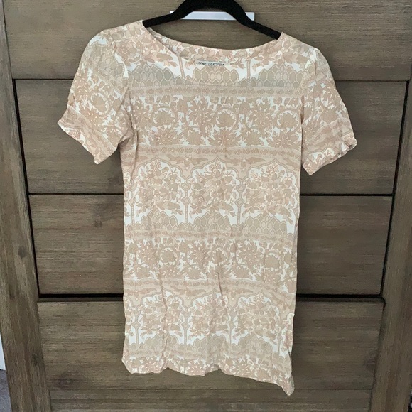 Novella Royale Dresses & Skirts - Novella royale size xs